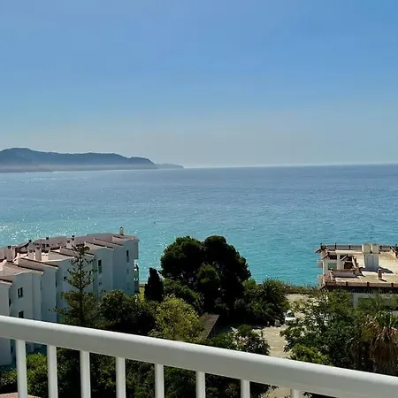 New With Amazing Sea Views Апартаменти